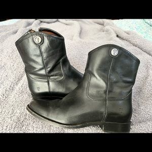 Frye Melissa Short Black Bootie
